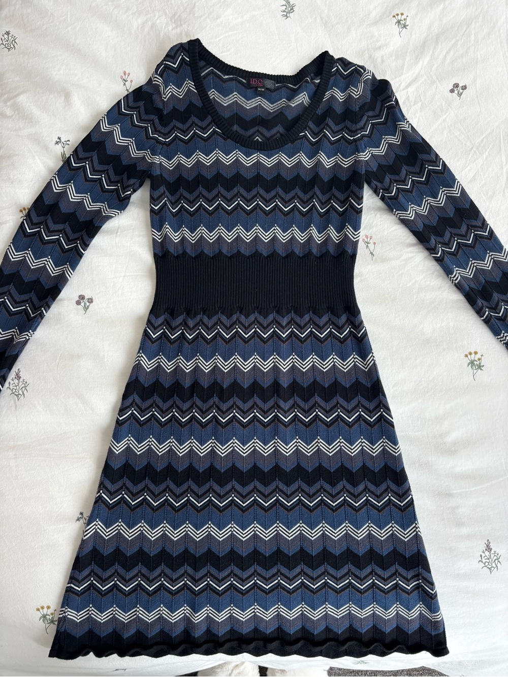 Blue Chevron Knit Long Sleeve Dress